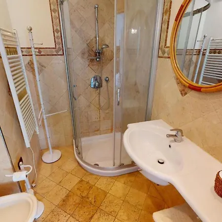 33lp - Joli 3p Climatise Au 3eme Etage * Menton